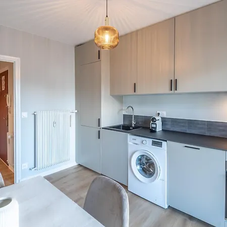 M100-103 Jolie En Colocation A Lägenhet