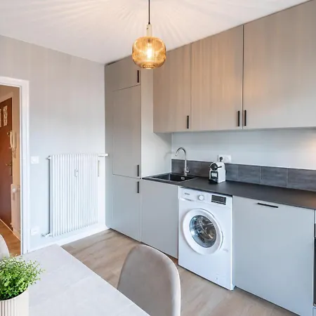 M100-103 Jolie En Colocation A Apartman *